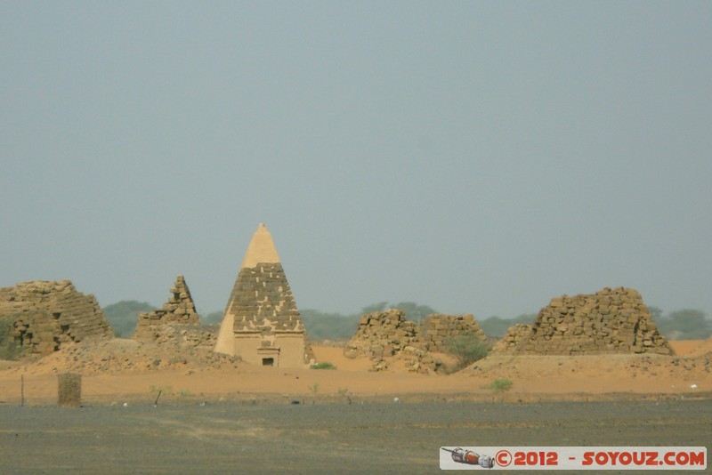 Meroe - Royal City
Mots-clés: geo:lat=16.93025349 geo:lon=33.73369217 geotagged Hillat ed Darqab Nahr an NÄ«l Soudan Ruines egyptiennes patrimoine unesco
