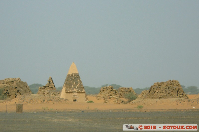 Meroe - Royal City
Mots-clés: geo:lat=16.93025349 geo:lon=33.73369217 geotagged Hillat ed Darqab Nahr an NÄ«l Soudan Ruines egyptiennes patrimoine unesco