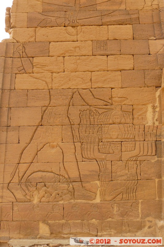 Naqa - Temple of Apedemak - King Natakamani
Mots-clés: geo:lat=16.26873756 geo:lon=33.27285647 geotagged Soudan Naqa Temple of Apedemak Bas relief Ruines egyptiennes patrimoine unesco