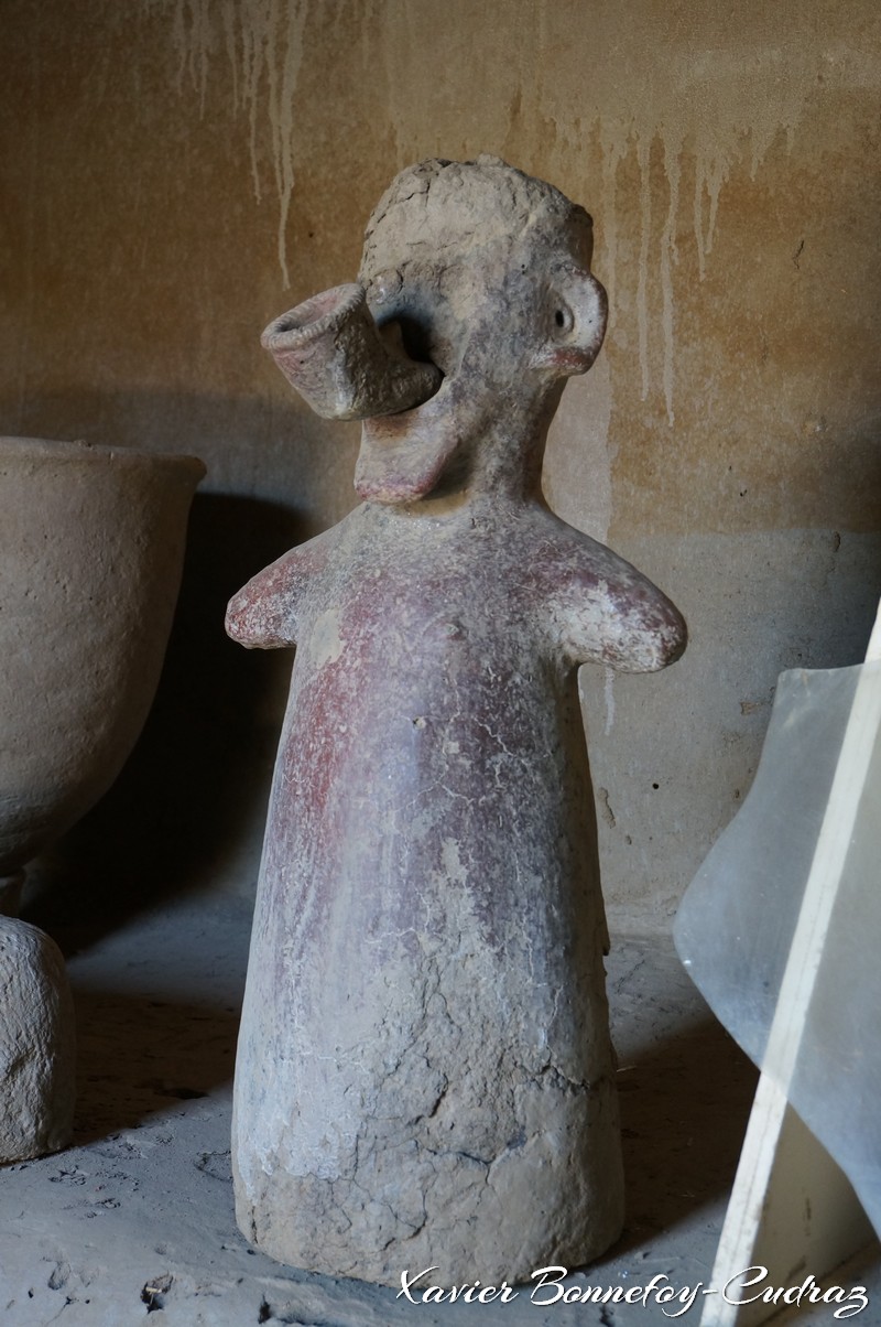 Musee de Gaoui
Mots-clés: Chari-Baguirmi Gaoui geo:lat=12.17903116 geo:lon=15.14866993 geotagged TCD Tchad Musee de Gaoui sculpture
