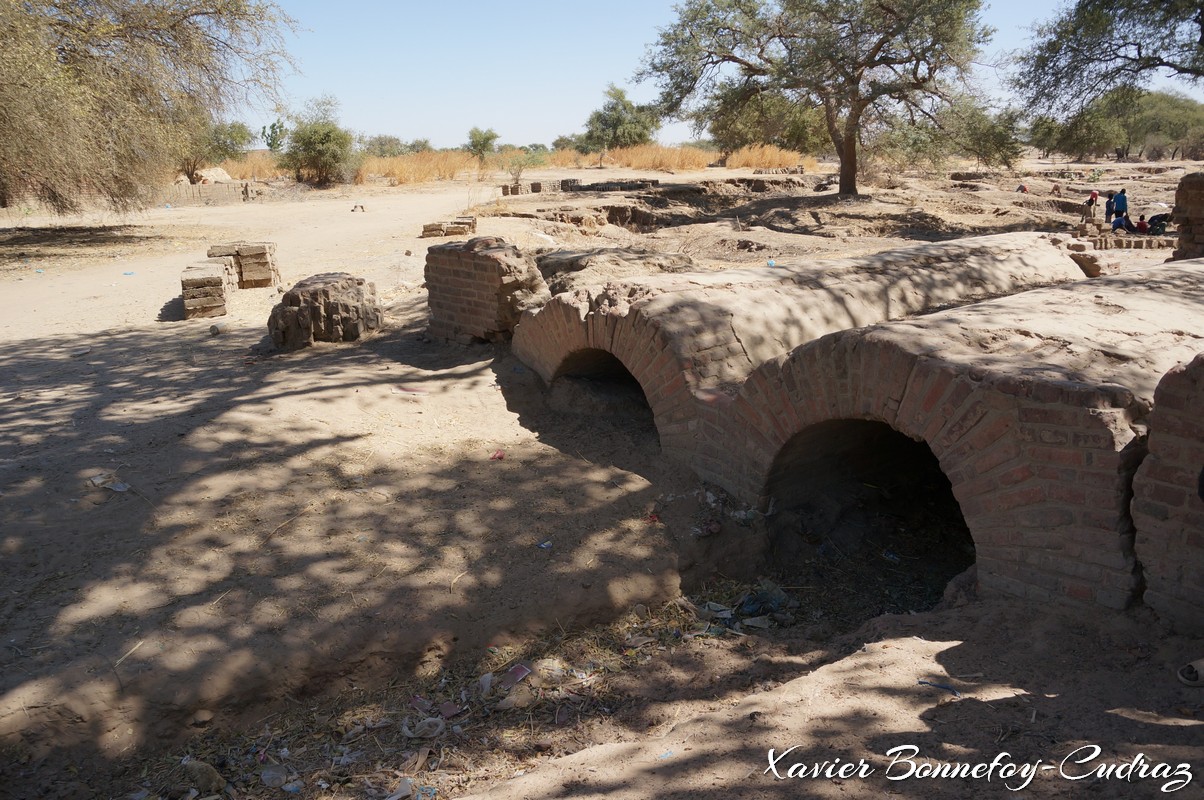 Gaoui - Ancien pont
Mots-clés: Chari-Baguirmi Gaoui geo:lat=12.17960469 geo:lon=15.14917687 geotagged TCD Tchad Pont