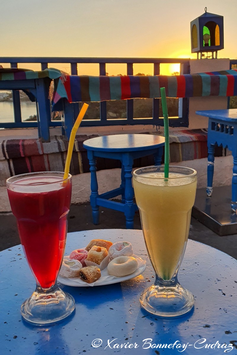 Sidi Bou Saïd - Café des Délices - Coucher de Soleil
Mots-clés: geo:lat=36.87000819 geo:lon=10.35126150 geotagged Sidi Bou Saïd TUN Tūnis Tunisie Tunis Carthage Café des Délices sunset