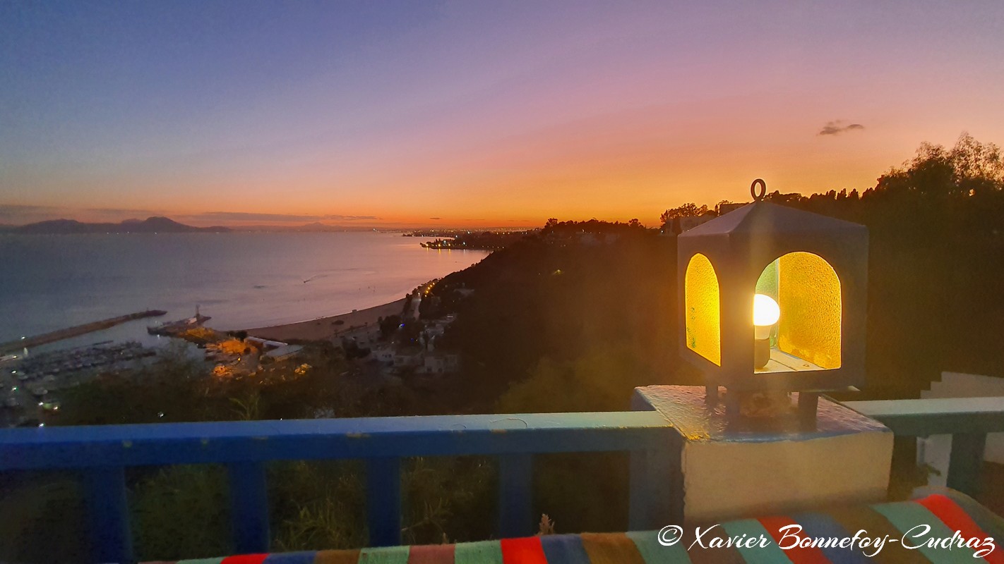 Sidi Bou Saïd by Night - Café des Délices
Mots-clés: geo:lat=36.87000819 geo:lon=10.35126150 geotagged Sidi Bou Saïd TUN Tūnis Tunisie Tunis Carthage Café des Délices Nuit sunset crepuscule Dusk Mer