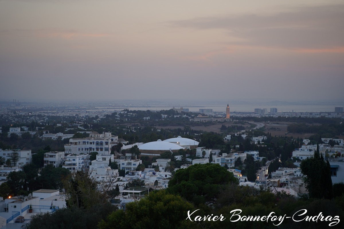 Sidi Bou Saïd - Heure bleue
Mots-clés: Dar Mimoun Bey geo:lat=36.87216626 geo:lon=10.34805022 geotagged TUN Tūnis Tunisie Sidi Bou Saïd Tunis Carthage sunset