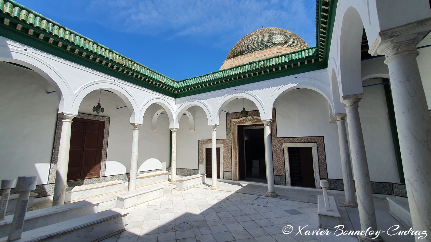 Tunis - Medina - Tourbet El Bey
Mots-clés: geo:lat=36.79368590 geo:lon=10.17299735 geotagged Tourbet El Bey TUN Tūnis Tunisie cimetiere Medina