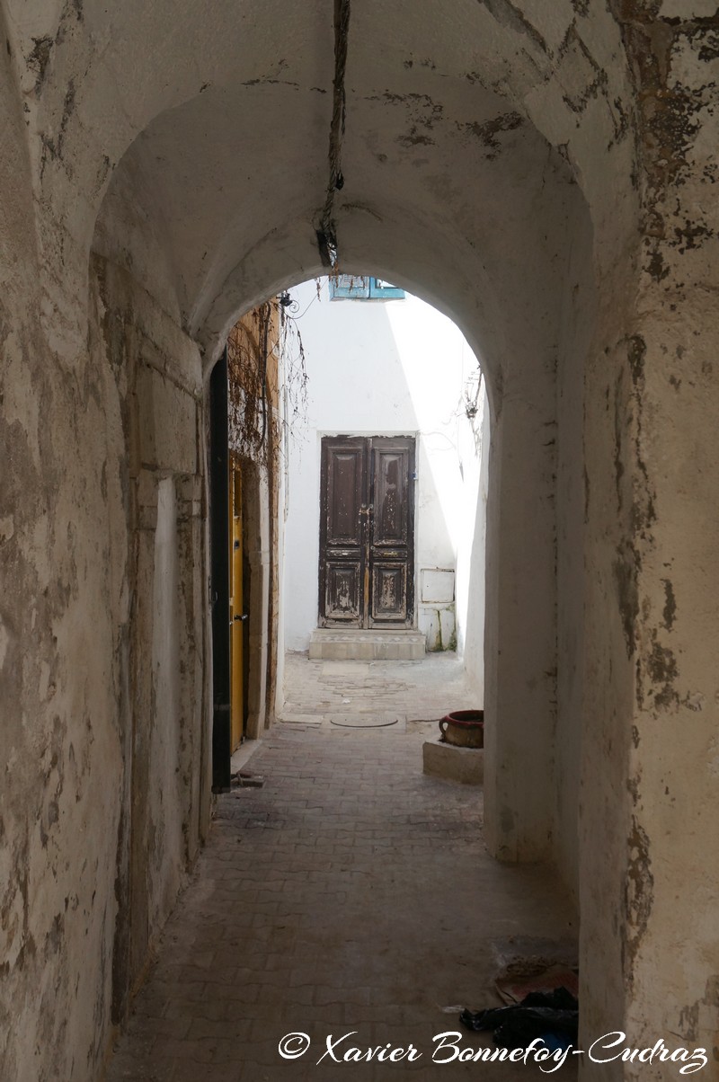 Tunis - Medina - Porte
Mots-clés: geo:lat=36.79328900 geo:lon=10.17309980 geotagged Tourbet El Bey TUN Tūnis Tunisie Porte Medina
