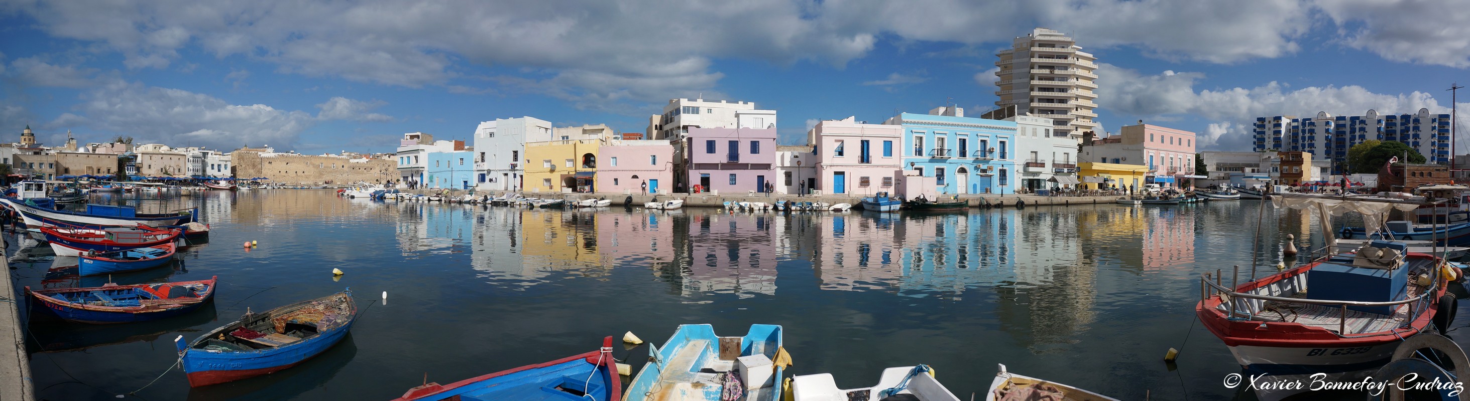 Bizerte - Le Vieux Port - Panorama
Mots-clés: Banzart geo:lat=37.27657985 geo:lon=9.87502456 geotagged La Ksiba TUN Tunisie Bizerte Le vieux port bateau panorama