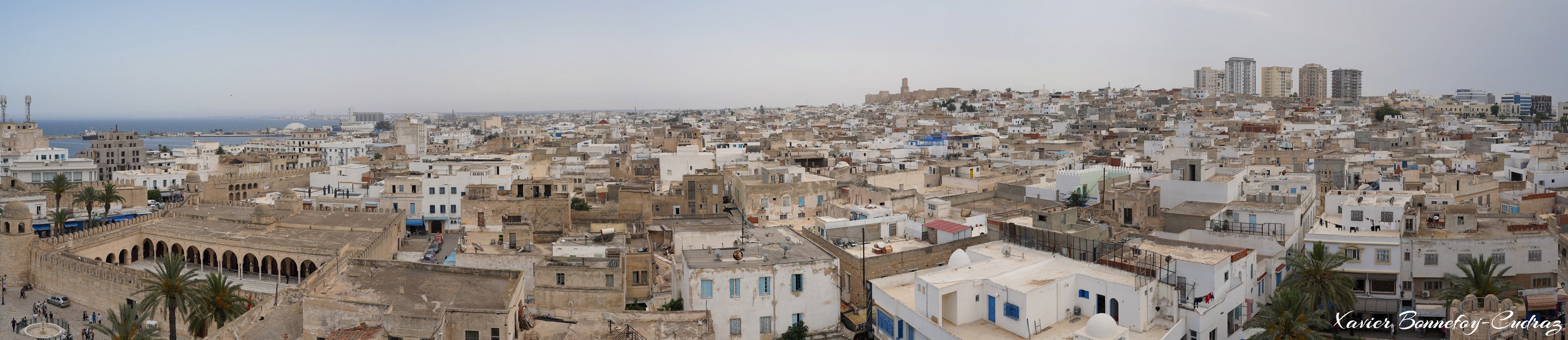 Sousse - La Medina - Panorama depuis le Ribat
Mots-clés: geo:lat=35.82751232 geo:lon=10.63908331 geotagged La Medina Sūsah TUN Tunisie Sousse patrimoine unesco Ribat Fort Kasbah Mer panorama La Grande Mosquee de Sousse