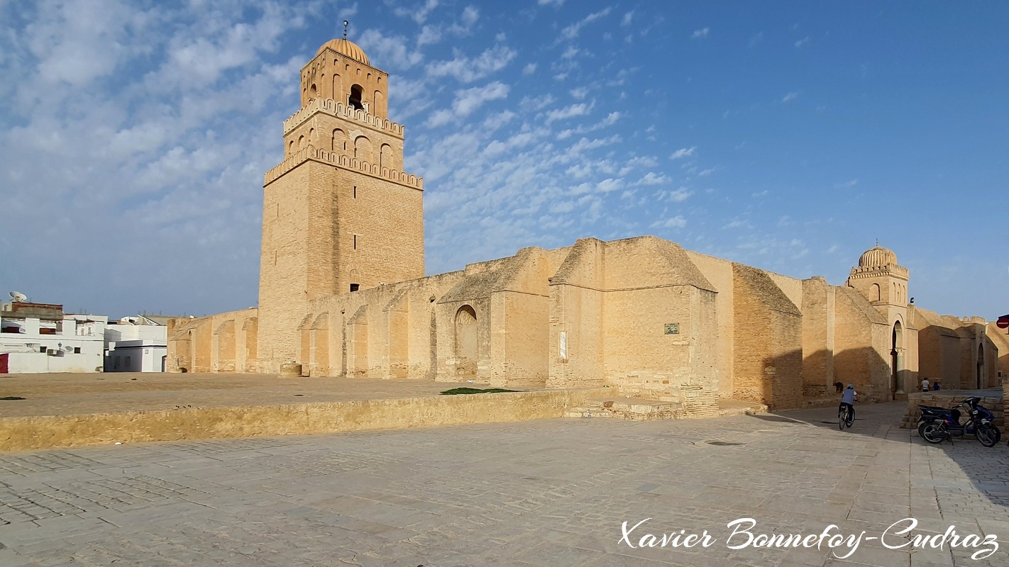 Kairouan - Medina - Mosquee Oqba Ibn Nafi
Mots-clés: Al Qayrawān geo:lat=35.68199039 geo:lon=10.10310285 geotagged Sidi Ben Slama TUN Tunisie Kairouan patrimoine unesco Medina Mosquee Oqba Ibn Nafi Mosque Religion Grand Mosque