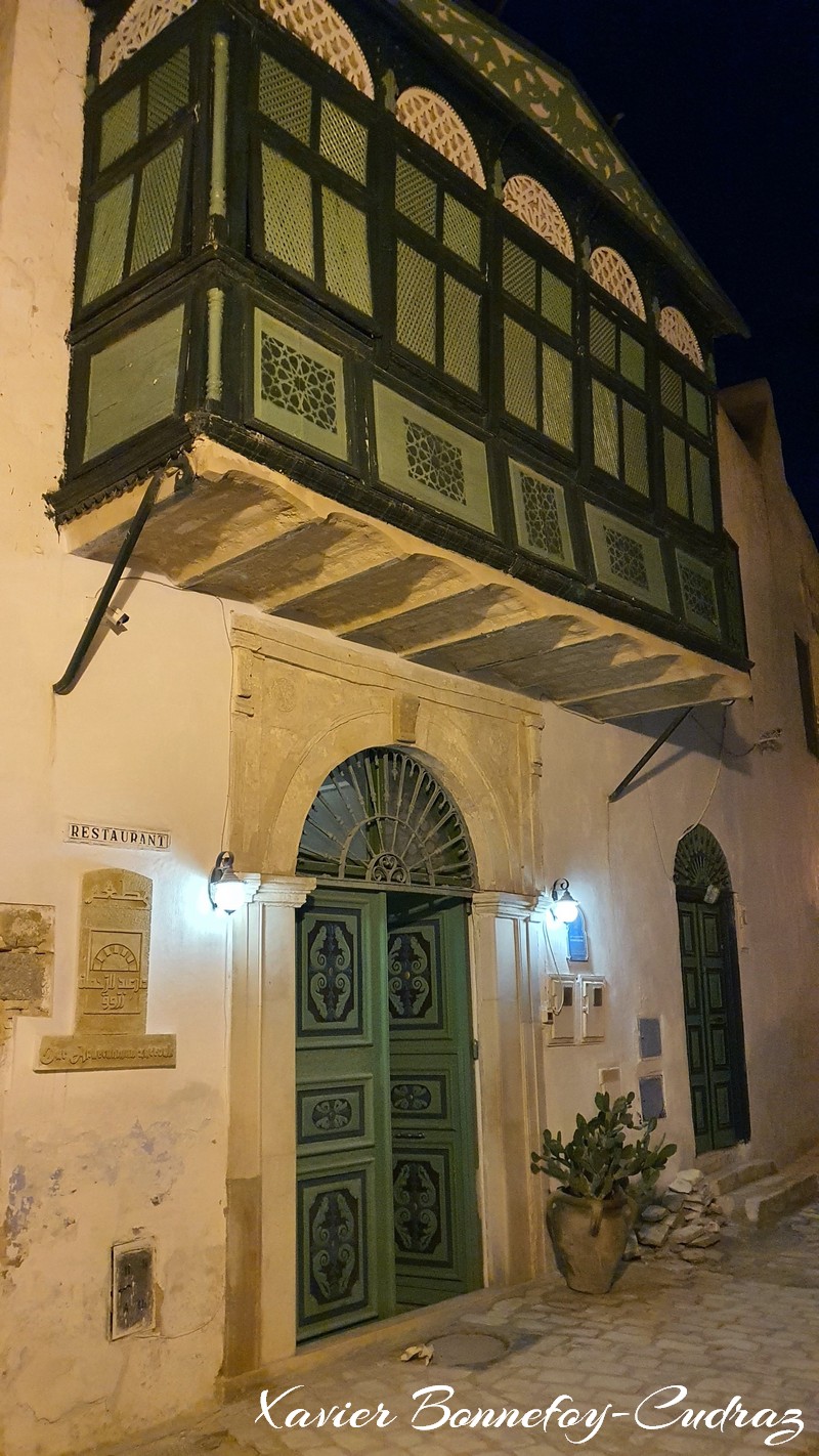 Kairouan by Night - Medina - Dar Abderrahman Zarrouk
Mots-clés: Al Qayrawān geo:lat=35.67931003 geo:lon=10.10035291 geotagged Sidi Bou Fandar TUN Tunisie Kairouan patrimoine unesco Medina Dar Abderrahman Zarrouk Nuit