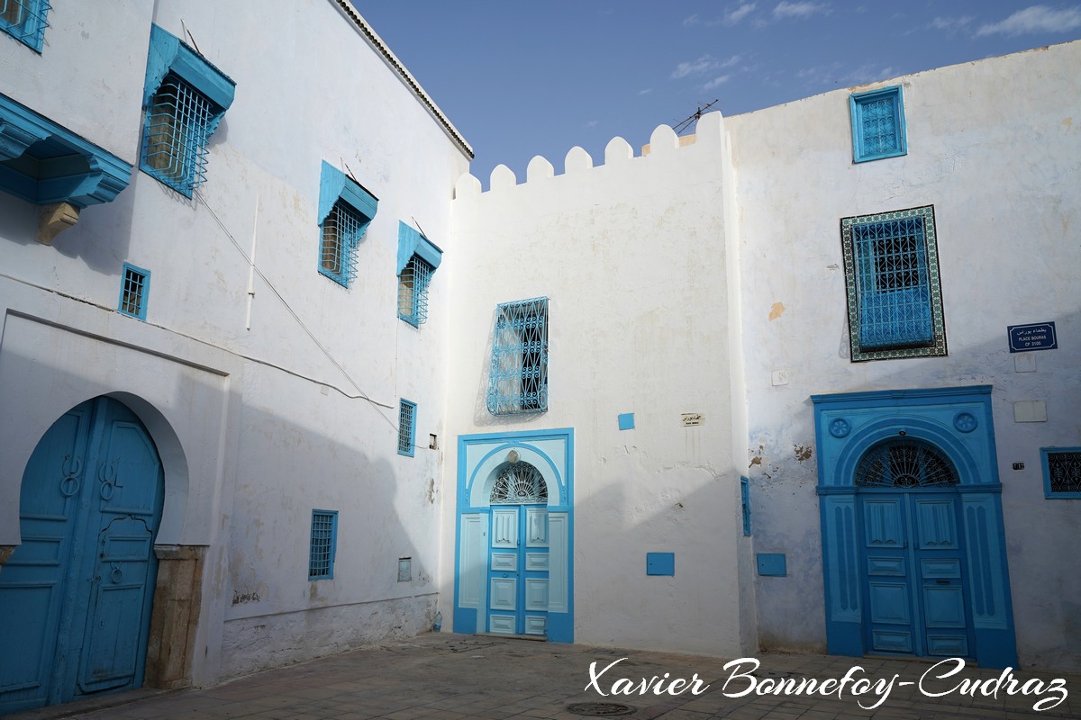 Kairouan - Medina - Placette Bouras
Mots-clés: Al Qayrawān Barrouta geo:lat=35.67641334 geo:lon=10.10198504 geotagged TUN Tunisie Kairouan patrimoine unesco Medina Porte Placette Bouras