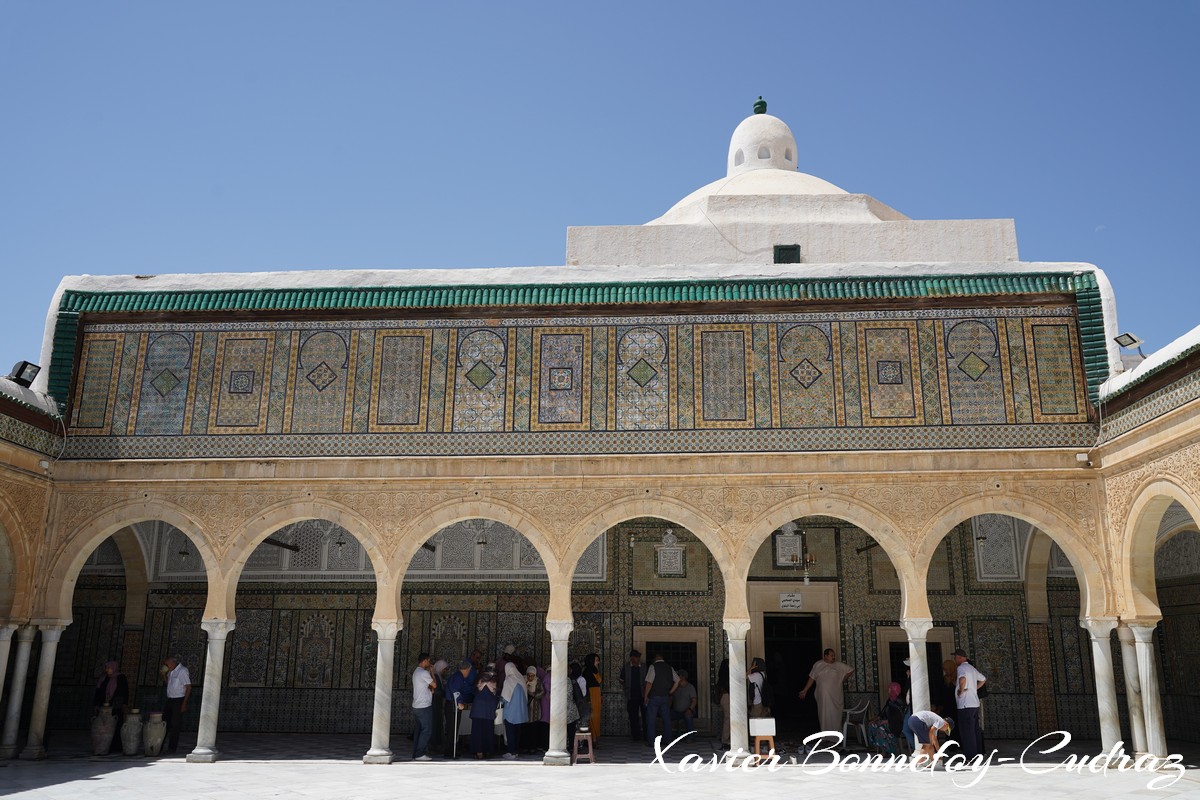 Kairouan - Mosquee du Barbier (mausolee de Sidi Sahbi)
Mots-clés: Al Qayrawān El Mourstane geo:lat=35.68215651 geo:lon=10.09005055 geotagged TUN Tunisie Kairouan patrimoine unesco Mosquee du Barbier Mausolee de Sidi Sahbi Mosque Religion