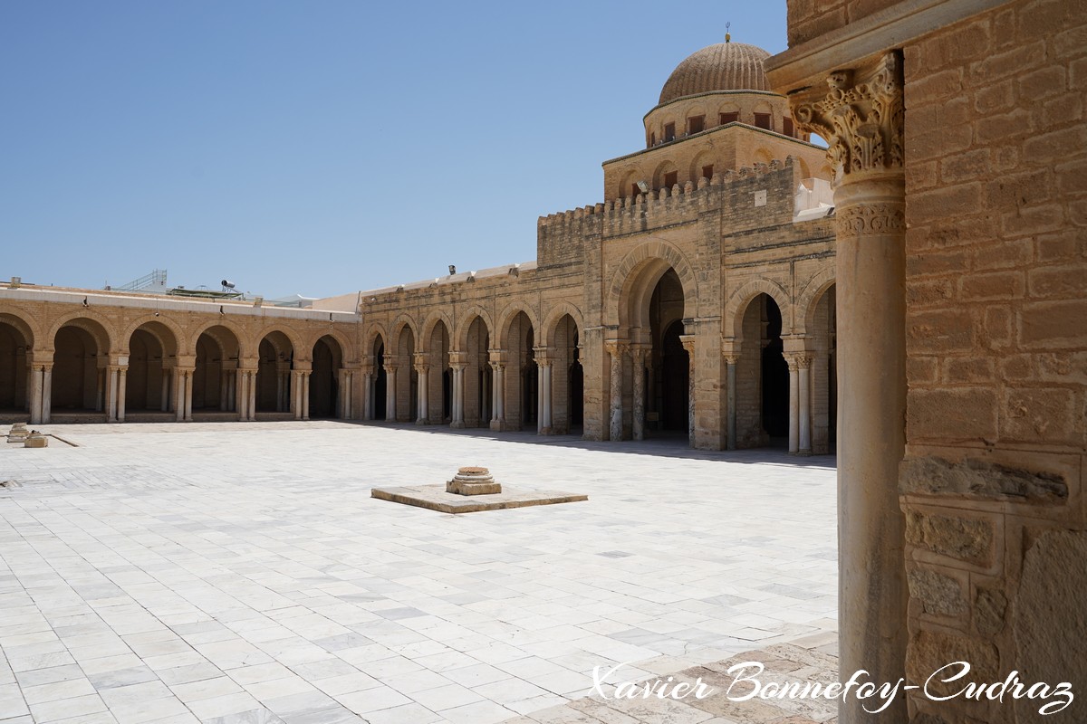 Kairouan - Medina - Mosquee Oqba Ibn Nafi
Mots-clés: Al Qayrawān geo:lat=35.68137110 geo:lon=10.10377139 geotagged Sidi Ben Slama TUN Tunisie Kairouan patrimoine unesco Medina Mosquee Oqba Ibn Nafi Mosque Religion Grand Mosque