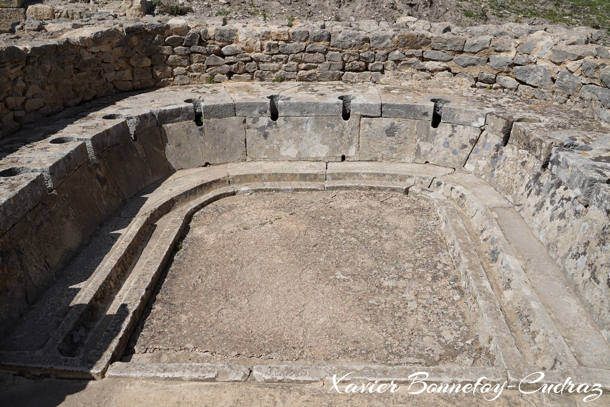 Dougga - Thermes des Cyclopes - Latrines
Mots-clés: Bājah Dougga geo:lat=36.42176860 geo:lon=9.22036238 geotagged TUN Tunisie Beja Thugga Ruines Ruines romaines patrimoine unesco Thermes des Cyclopes