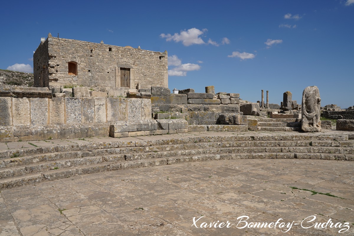 Dougga - Place des Vents
Mots-clés: Bājah Dougga geo:lat=36.42275115 geo:lon=9.21854652 geotagged TUN Tunisie Beja Thugga Ruines Ruines romaines patrimoine unesco Place des Vents