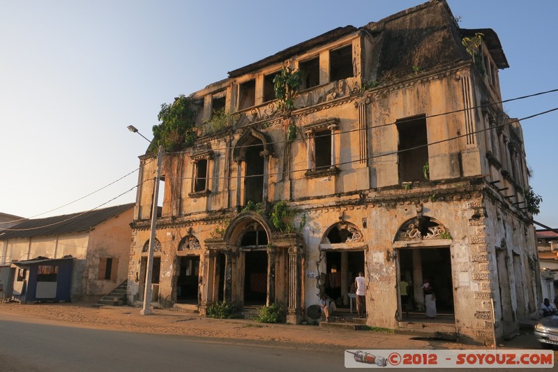 Grand-Bassam - Quartier historique
Mots-clés: patrimoine unesco sunset Grand Bassam