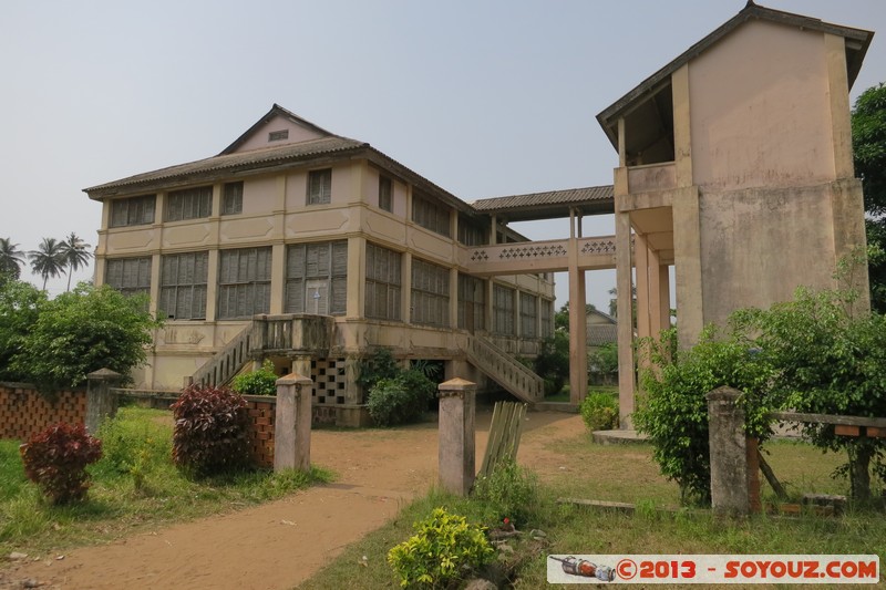 Grand-Bassam - Ancien Hopital
Mots-clés: CIV CÃ´te d'Ivoire patrimoine unesco Grand Bassam Colonial Francais Ruines France geo:lat=5.19633120 geo:lon=-3.73917103 geotagged Lagunes