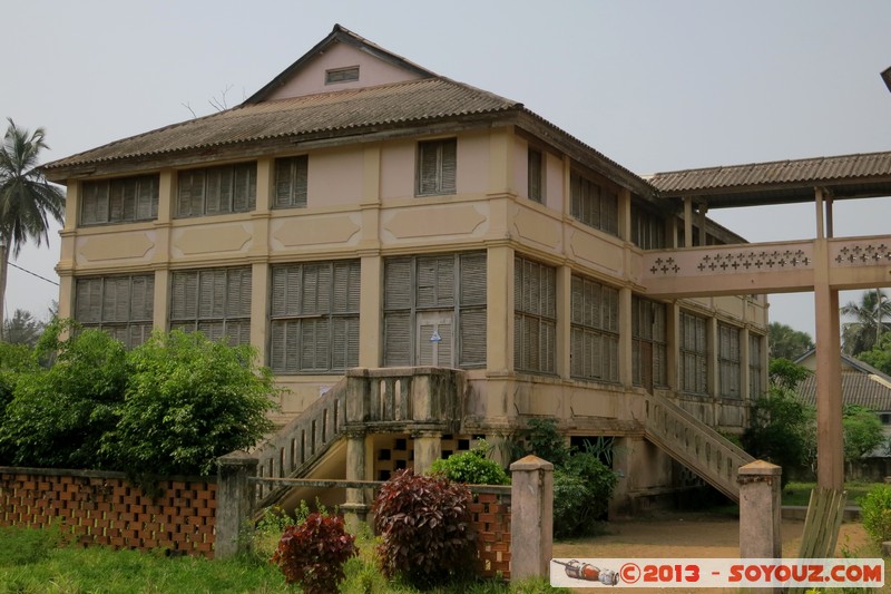 Grand-Bassam - Ancien Hopital
Mots-clés: CIV CÃ´te d'Ivoire patrimoine unesco Grand Bassam Colonial Francais Ruines France geo:lat=5.19630449 geo:lon=-3.73919785 geotagged Lagunes