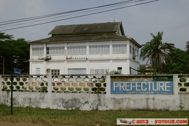 Grand-Bassam - Prefecture (Ancienne Mairie)
Mots-clés: CIV CÃ´te d'Ivoire patrimoine unesco Grand Bassam Colonial Francais Ruines France geo:lat=5.19585039 geo:lon=-3.73756707 geotagged Lagunes