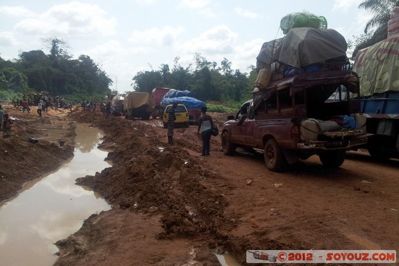 Road from Zwedru - Mud spot
