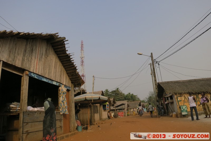 Assinie - Assouinde village
Mots-clés: CIV CÃ´te d&#039;Ivoire Sud-Como plage Palmier Ebotiam geo:lat=5.15924872 geo:lon=-3.46483469 geotagged