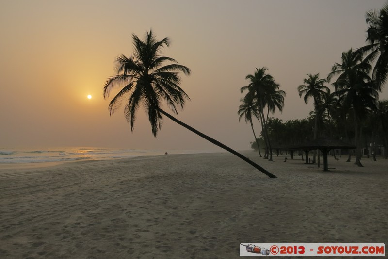 Assinie - Coucher de Soleil
Mots-clés: CIV CÃ´te d&#039;Ivoire Sud-Como plage Palmier mer sunset Ebotiam geo:lat=5.15503332 geo:lon=-3.44294786 geotagged