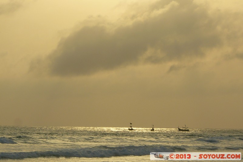 Assinie - Coucher de Soleil
Mots-clés: plage mer sunset bateau