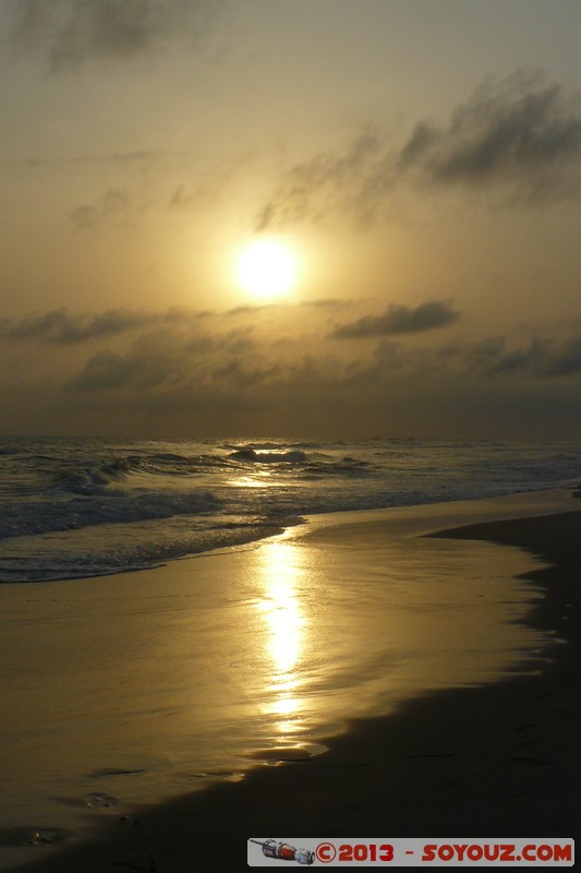 Assinie - Coucher de Soleil
Mots-clés: plage mer sunset