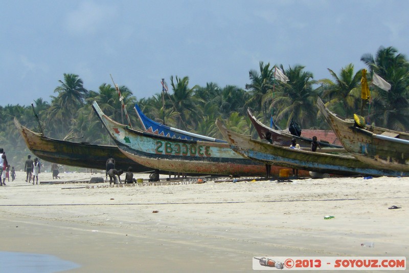 Assinie - Bateaux de peches
Mots-clés: bateau plage mer