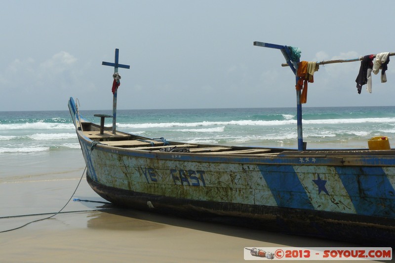 Assinie - Bateaux de peches
Mots-clés: bateau plage mer