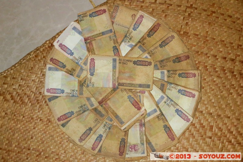 1 million de Francs (Guinéen)
