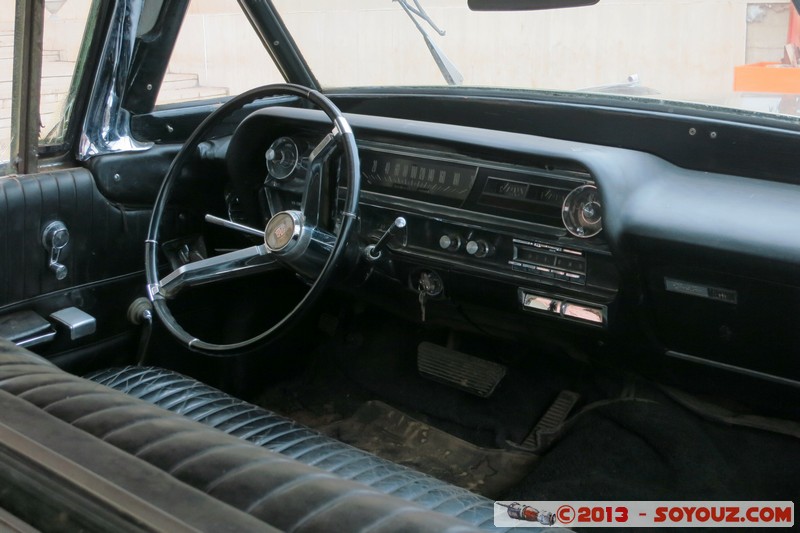 Yamoussoukro - Cadillac de feu Felix Houphouet-Boigny
Mots-clés: CIV CÃ´te d&#039;Ivoire Yamoussoukro Fondation Felix Houphouet-Boigny voiture Cadillac