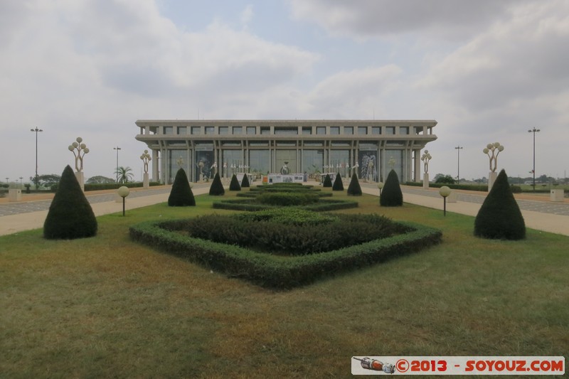 Yamoussoukro - Fondation Felix Houphouet-Boigny
La Fondation Felix Houphouet-Boigny pour la recherche de la Paix
Mots-clés: CIV CÃ´te d&#039;Ivoire Yamoussoukro Fondation Felix Houphouet-Boigny Architecture