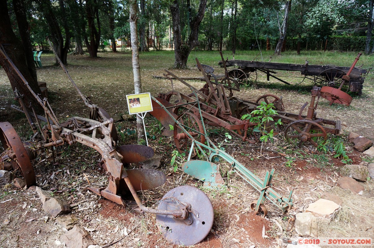 Nairobi - Karen Blixen Museum
Mots-clés: Ideal Farm KEN Kenya Nairobi Area Karen Karen Blixen Museum Tracteur Rouille