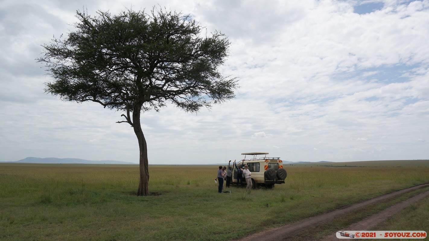 Masai Mara - Picnic
Mots-clés: geo:lat=-1.54105038 geo:lon=35.16639986 geotagged Keekorok KEN Kenya Narok Land Cruiser Arbres