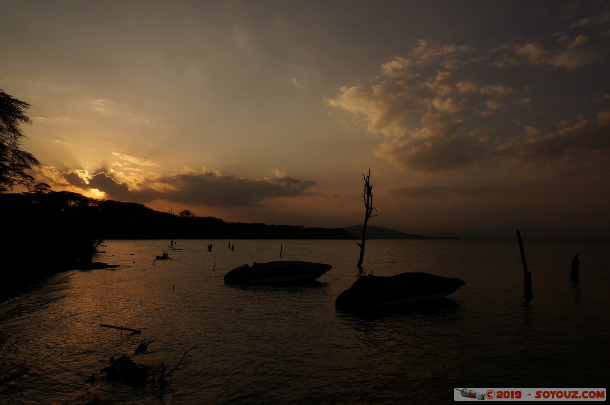 Lake Nakuru at sunset
Mots-clés: Hippo Point KEN Kenya Nakuru Lake Nakuru Lac sunset bateau