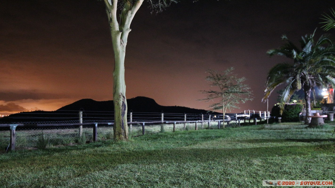 Lake Nakuru Lodge by night
Mots-clés: KEN Kenya Nakuru Nderit Lake Nakuru National Park Lake Nakuru Lodge Nuit