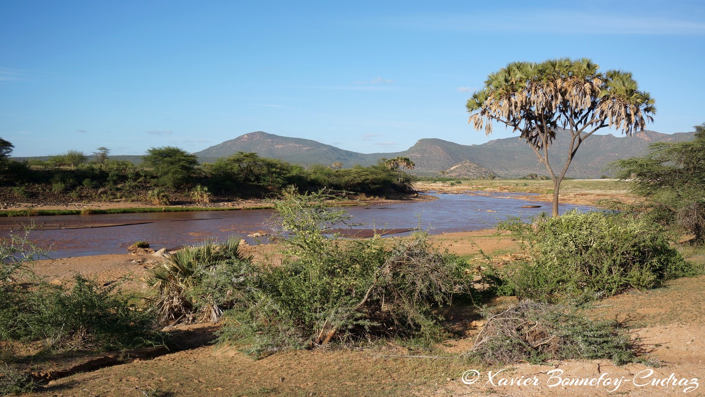 Shaba - Ewaso Ngiro river
Mots-clés: Archers Post geo:lat=0.65186300 geo:lon=37.72768900 geotagged KEN Kenya Samburu Isiolo Shaba National Reserve Ewaso Ngiro river Riviere Montagne