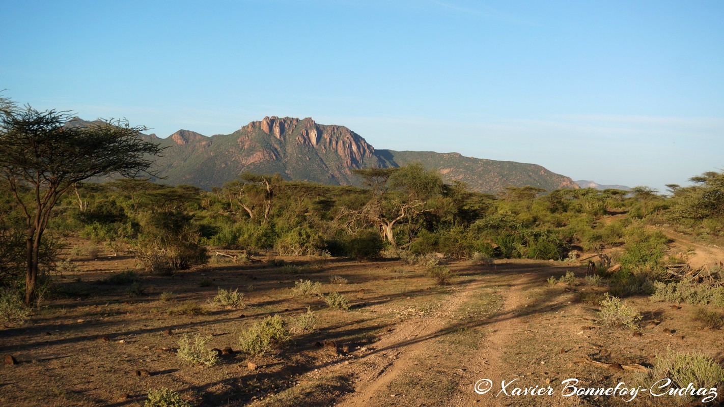 Shaba
Mots-clés: Archers Post geo:lat=0.63803400 geo:lon=37.74561000 geotagged KEN Kenya Samburu Isiolo Shaba National Reserve Montagne Route sunset Lumiere