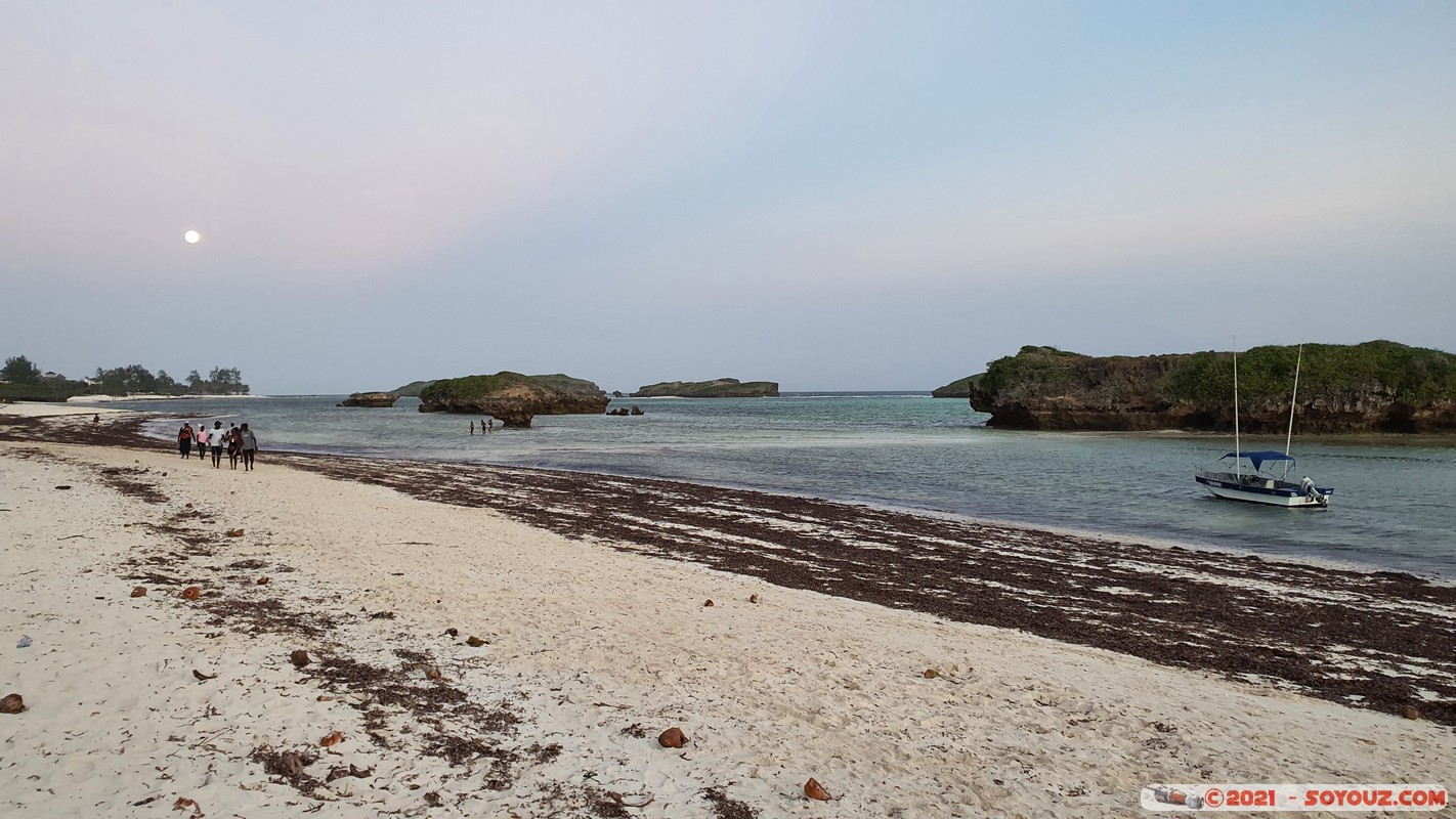 Watamu bay - Sunset
Mots-clés: plage Mer KEN Kenya Kilifi Watamu Lune