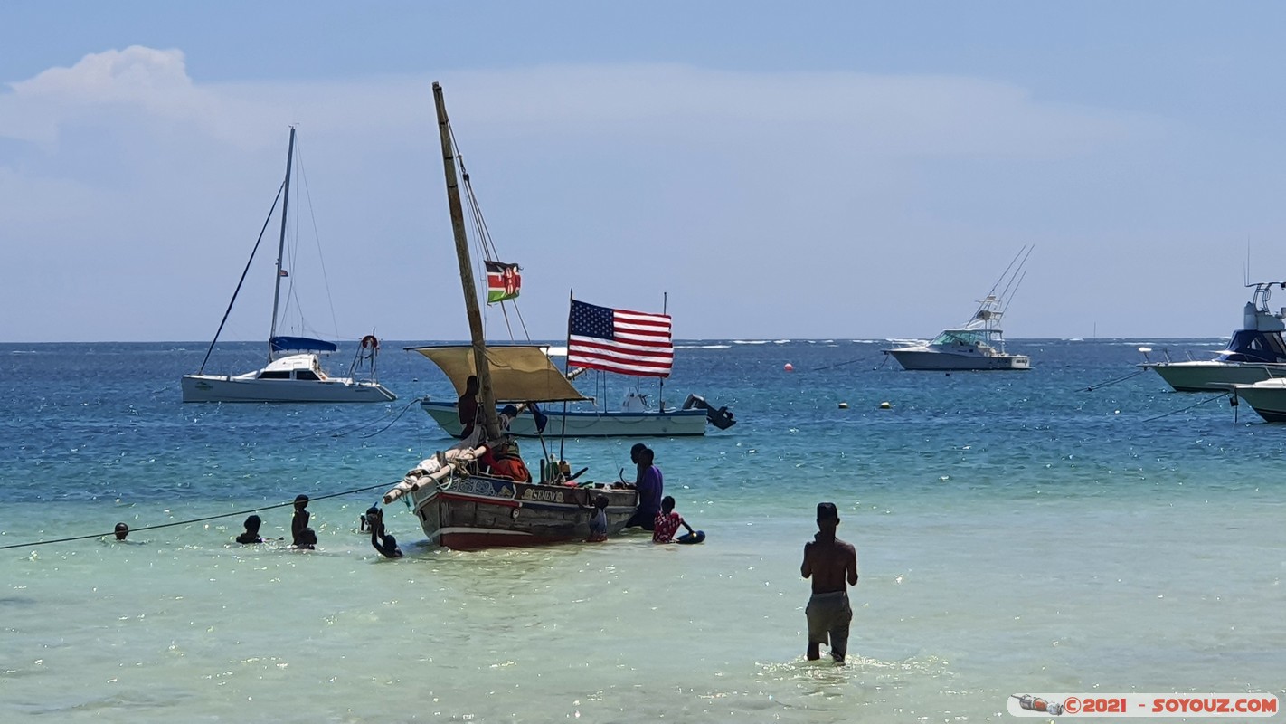 Watamu - Turtle Bay
Mots-clés: plage Mer KEN Kenya Kilifi Watamu Turtle Bay bateau Watamu Marine NP