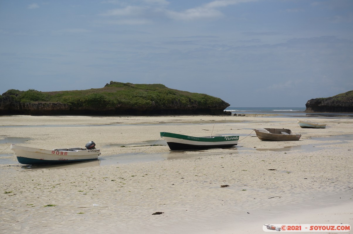 Watamu bay
Mots-clés: geo:lat=-3.34660580 geo:lon=40.03580479 geotagged KEN Kenya Kilifi Watamu plage Mer Watamu bay bateau