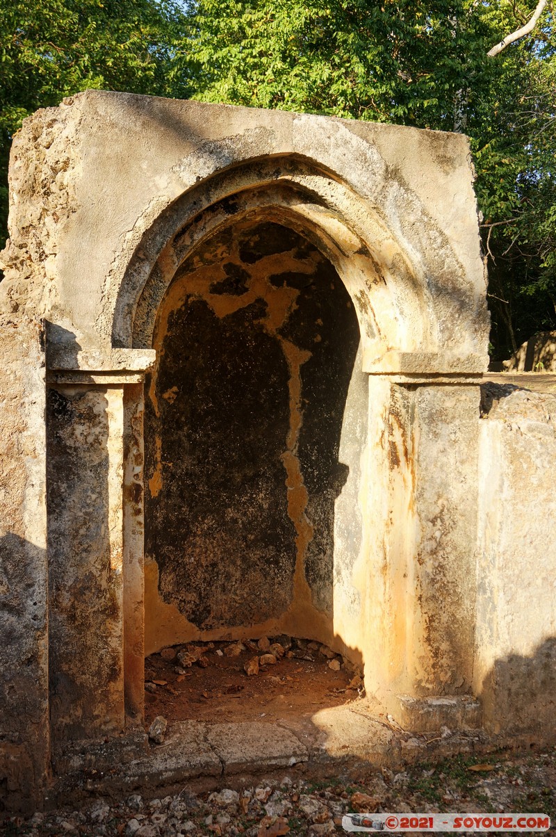 Watamu - Gede Ruins - Mosque of the Long Conduit
Mots-clés: Gedi geo:lat=-3.30919440 geo:lon=40.01720375 geotagged KEN Kenya Kilifi Gede Ruins Ruines Mosque of the Long Conduit Mosque Watamu