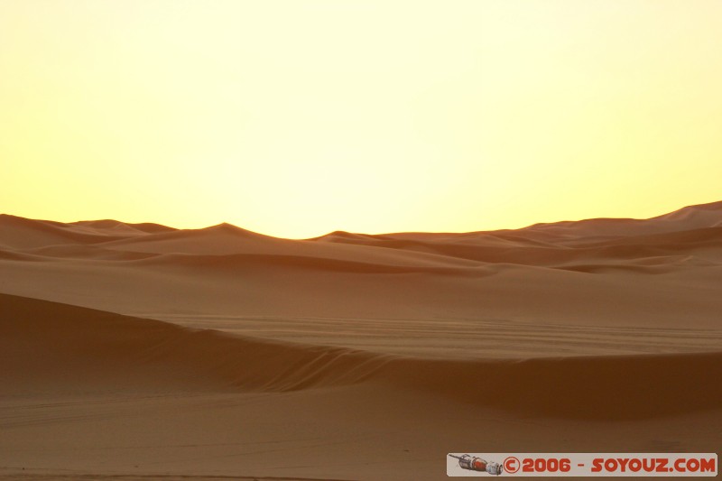 Colors
Mots-clés: couche de soleil sunset sand desert