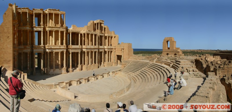 Vue panoramique du theatre
