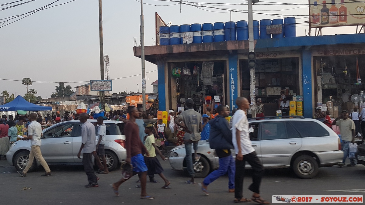 Kinshasa - Boulevard Lumumba
Mots-clés: COD geo:lat=-4.40576133 geo:lon=15.41600704 geotagged Kingasani Kinshasa République Démocratique du Congo