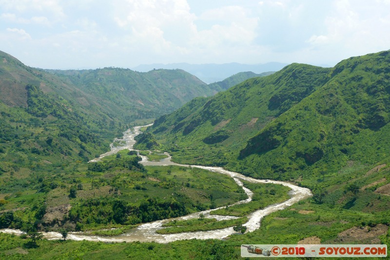 Route Bukavu/Uvira - Les escarpements - Riviere Ruzizi
Mots-clés: Riviere