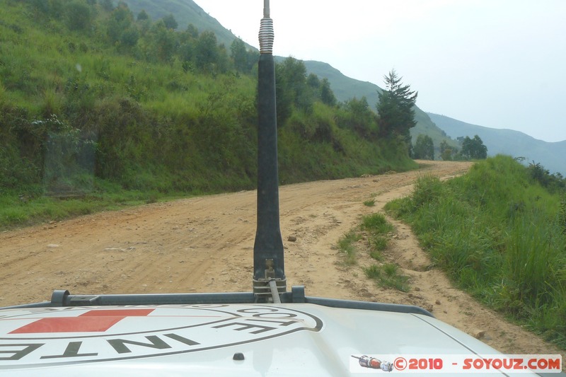 Route Bukavu/Uvira - Les escarpements
Mots-clés: voiture