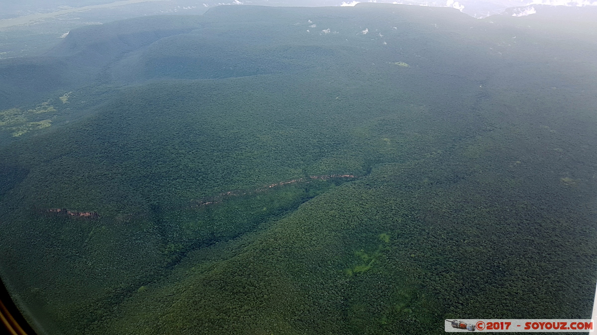 Haut Katanga - Vol Lubumbashi / Manono
Mots-clés: vue aerienne