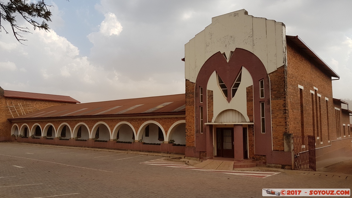 Kigali - Centre ville - Couvent des Soeurs Bernadine
Mots-clés: geo:lat=-1.95416667 geo:lon=30.06055556 geotagged Gitega Kigali Province RWA Rwanda Monastere Avenue de la Paix Kigali